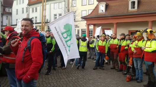 BDF Mitglieder demonstrieren für angemessene Bezahlung